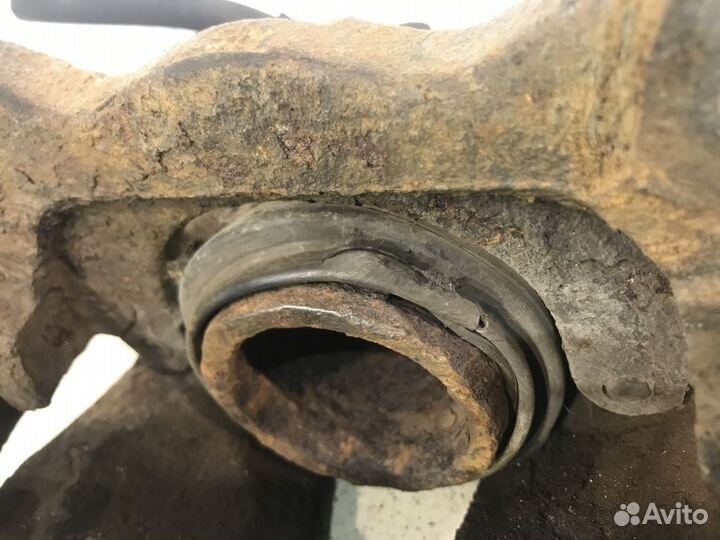 Суппорт передний левый