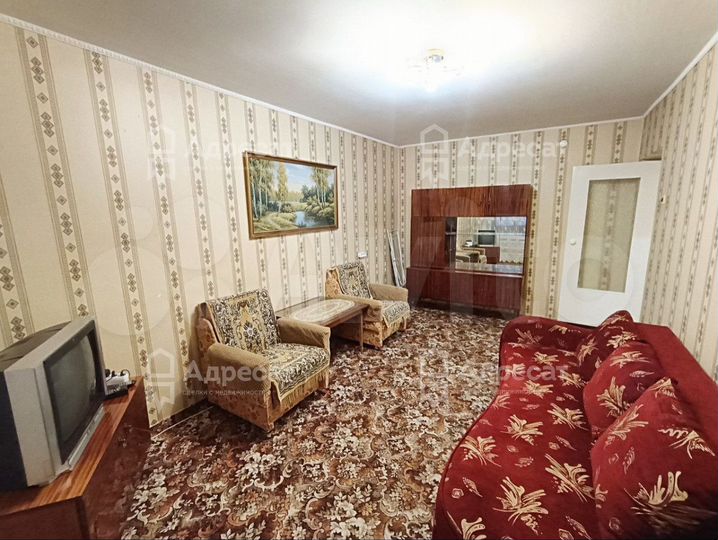 2-к. квартира, 43 м², 2/5 эт.