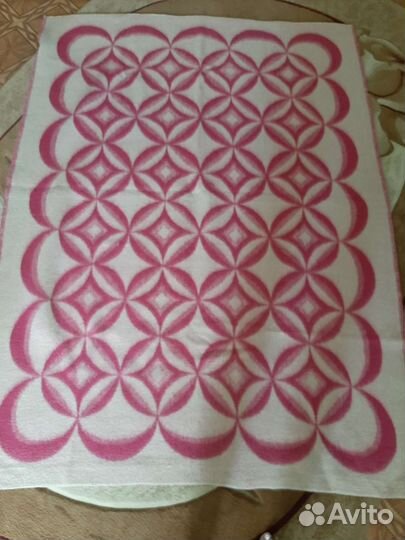 Одеяла шерстяные б/у