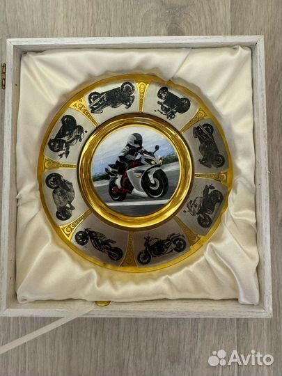 Сувенирная тарелка Yamaha r1