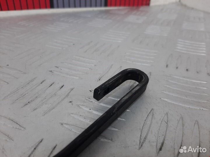 Щеткодержатель (поводок стеклоочистителя, дворник)