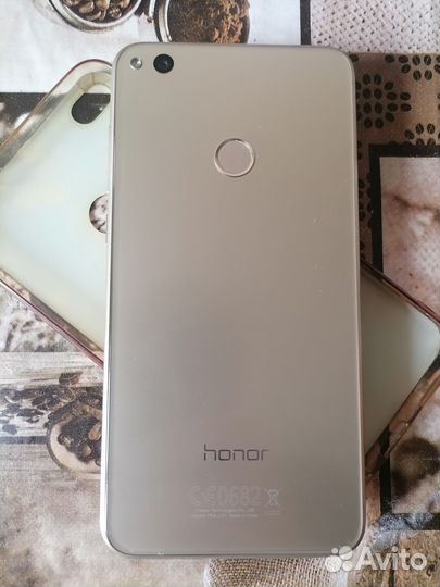 Продам honor 8 lite