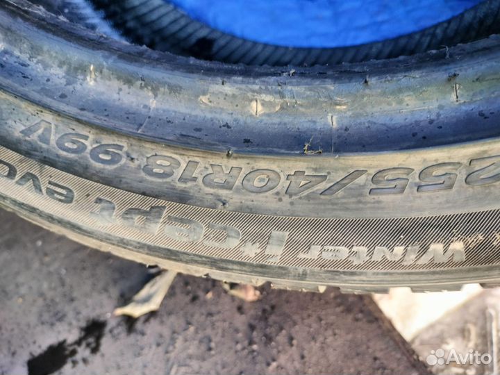 Hankook I Cept W605 255/40 R18