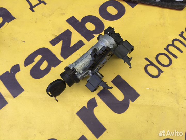 Замок зажигания Skoda Rapid 1