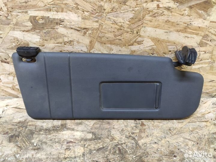 Козырек правый Skoda Octavia tour