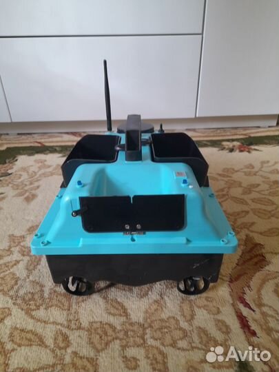 Прикормочный кораблик с gps на 16 точек