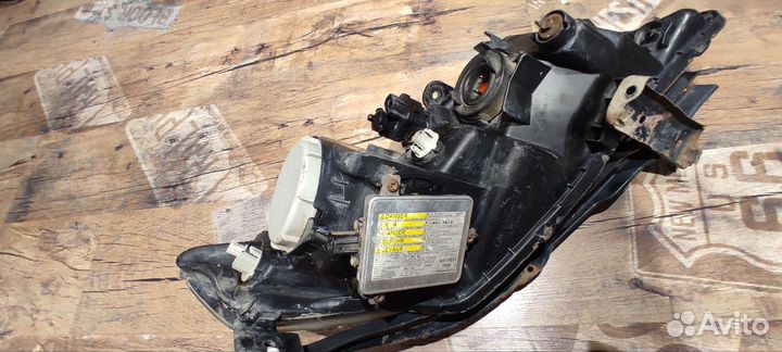 Хорошая Фара Honda accord7 оригинал