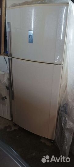 Холодильник бу sharp