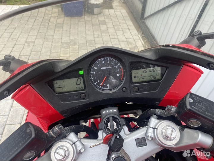 Honda vfr800 в резерве