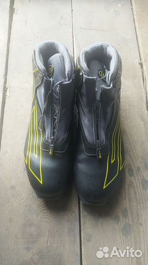 Лыжи беговые с ботинками