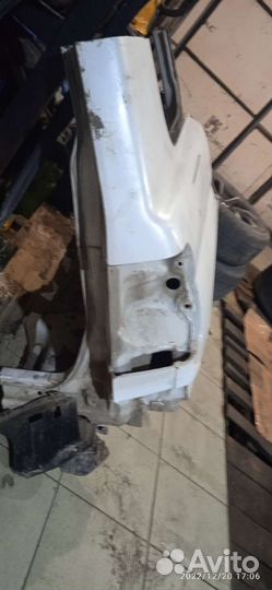 Заднее крыло Mitsubishi pajero IO