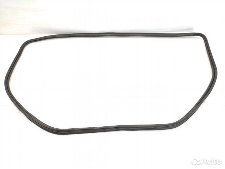 Уплотнительная резинка крышки багажника