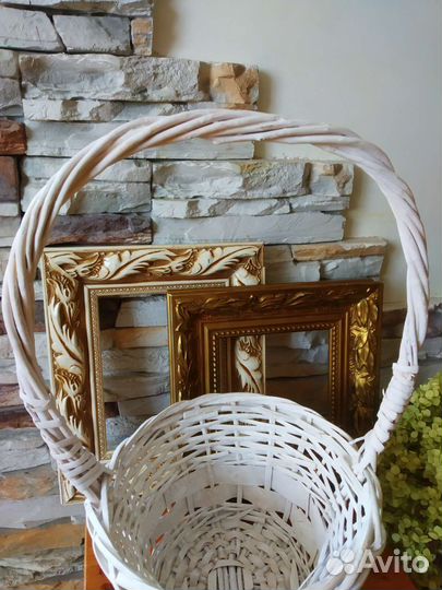 Корзинка плетёная из ивы белая