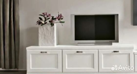 Новые навесные тумбы и полки (стенка, гостиная)