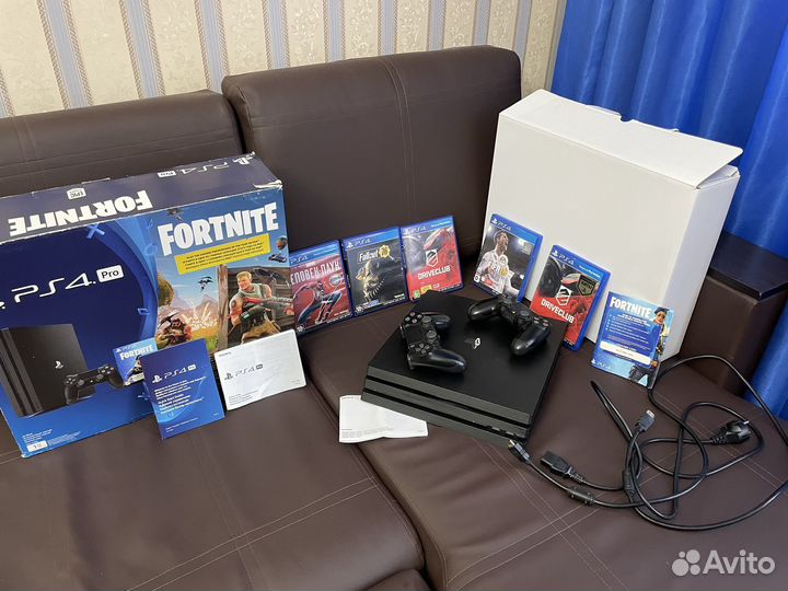 Sony PS4 PRO 1tb Новая Много Игр