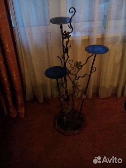 Подставка для цветов напольная