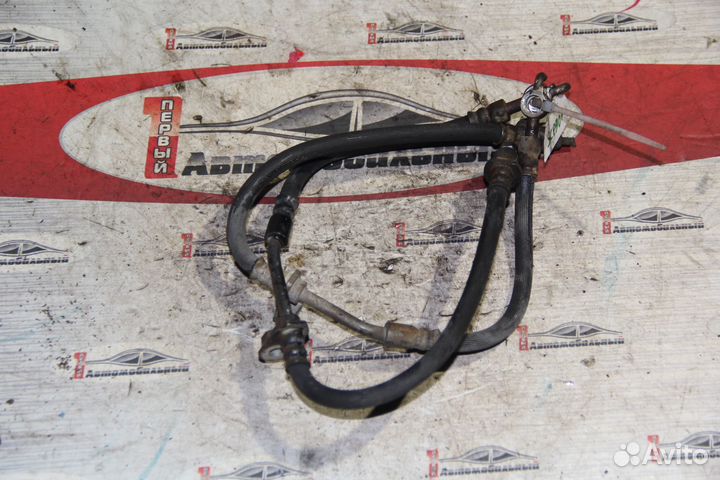 Тормозной шланг перед c Toyota Ractis NCP100 1NZ-F