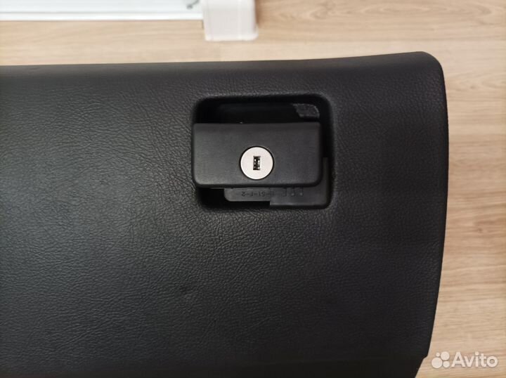 Бардачок для Toyota Harirrer