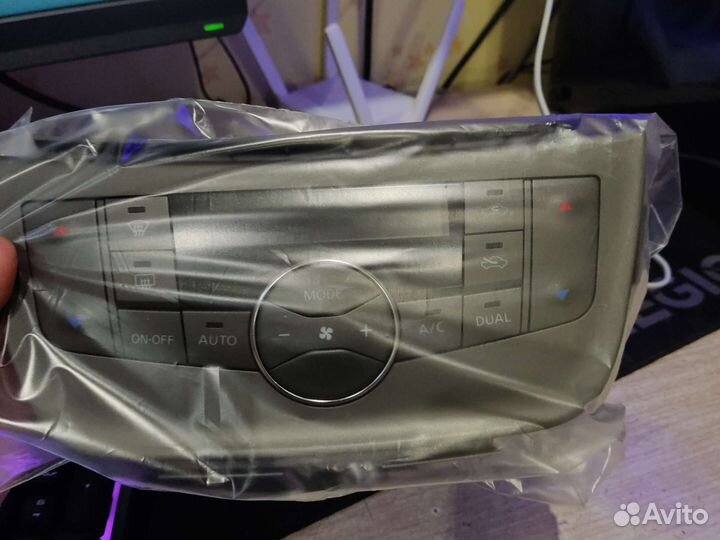 Блок управления климатом Nissan 27500 4md0a