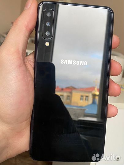 Samsung Galaxy A7 (2018), 4/64 ГБ