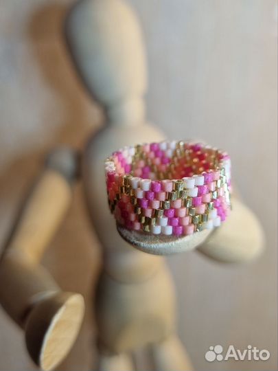 Кольцо из бисера широкое