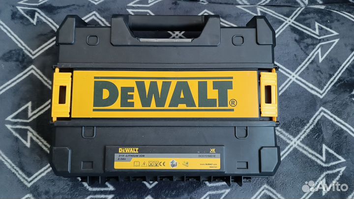 Лазерный уровень dewalt