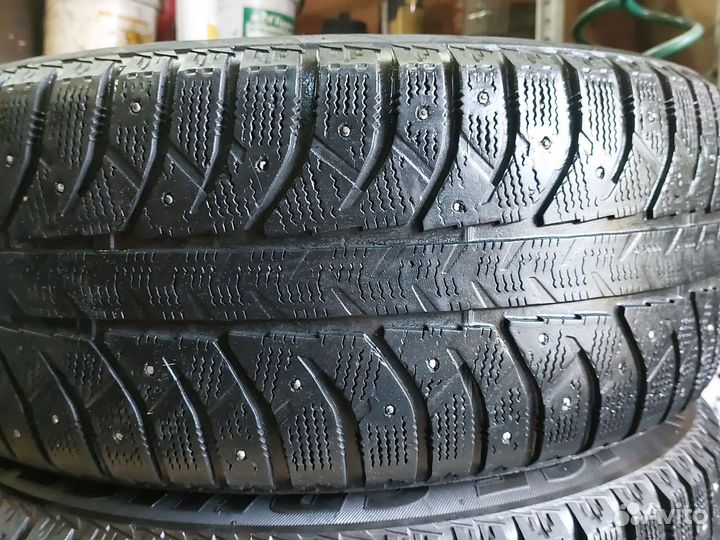 Bridgestone Ice Cruiser 7000 235/55 R18 104T