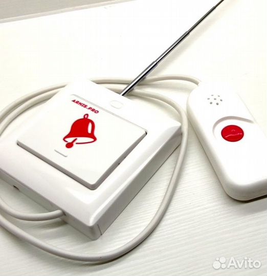 Кнопка вызова персонала с выносной кнопкой в руку