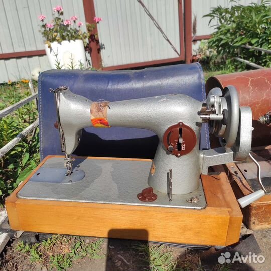 Швейная машинка бу