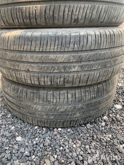 Michelin Energy XM2 215/65 R16