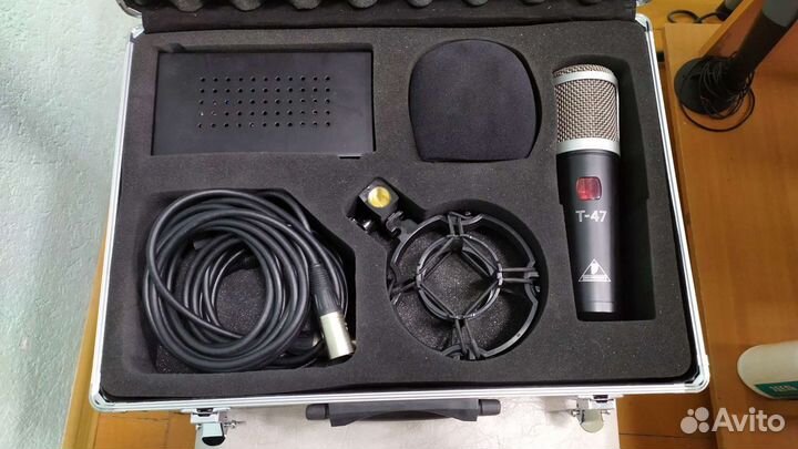 Ламповый микрофон behringer T-47