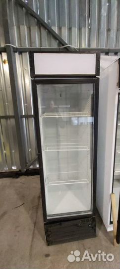 Холодильный шкаф