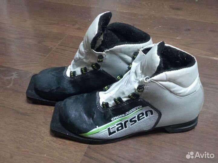 Лыжные ботинки