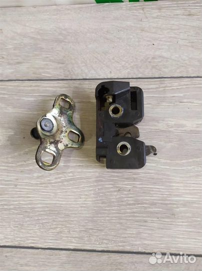 Замок багажника Ford-Форд Fiesta 1995-2001