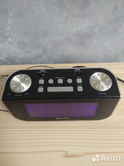 Радиочасы vitek