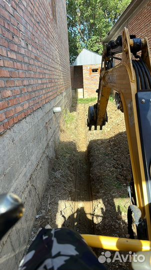 Мини-экскаватор