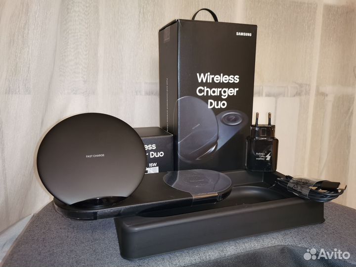 Беспроводная зарядка Samsung Wireless Charger Duo