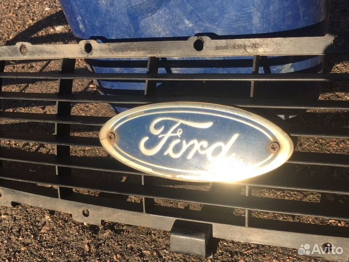 Решетка радиатора Форд Транзит