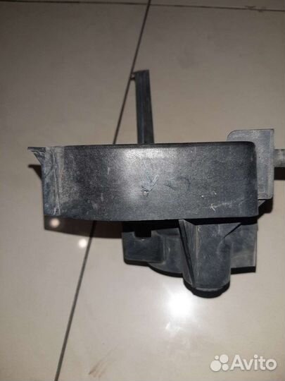 Кронштейн противотуманной фары Субару Форестер SG