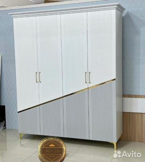 Шкаф распашной