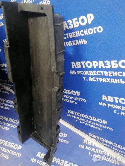 Ящик для инструмента Lexus Rx300 кроссовер 2005