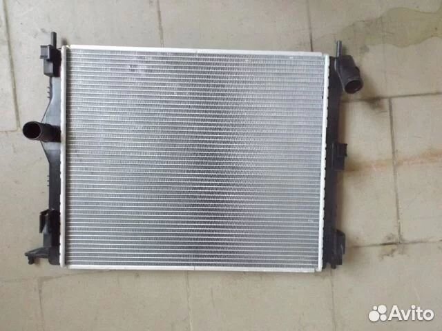Радиатор охлаждения Renault Duster (214100598R)