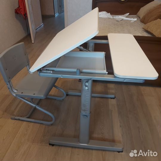 Растущая парта и стул дэми