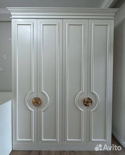 Шкаф распашной