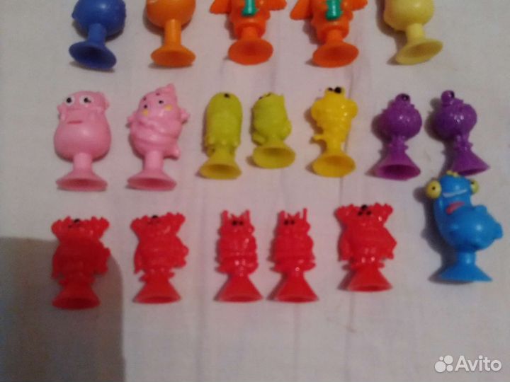 Игрушки из киндера, прилипалы