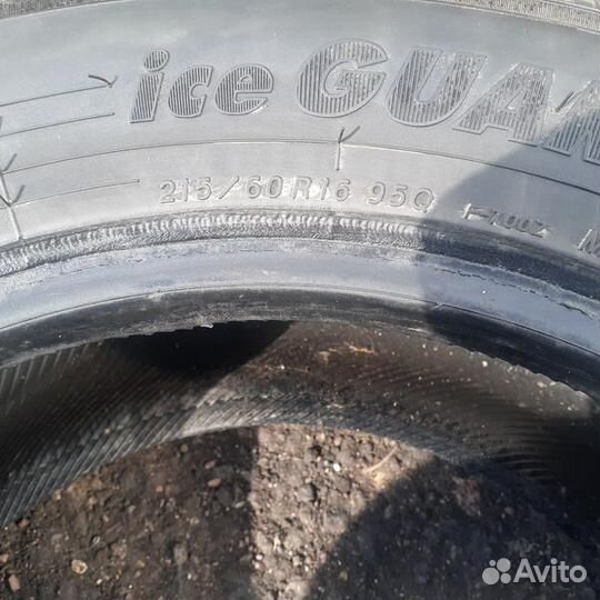 Yokohama Ice Guard Stud IG55 215/60 R16