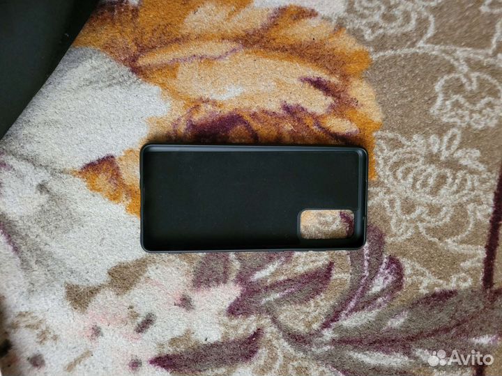 Продам чехол на самсунг s20fe