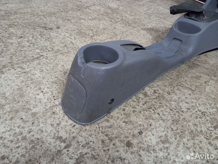 Торпедо Hyundai Accent II (1999—2012)