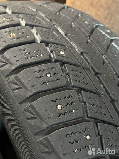 Bridgestone Ice Cruiser 5000 225/55 R16 95T