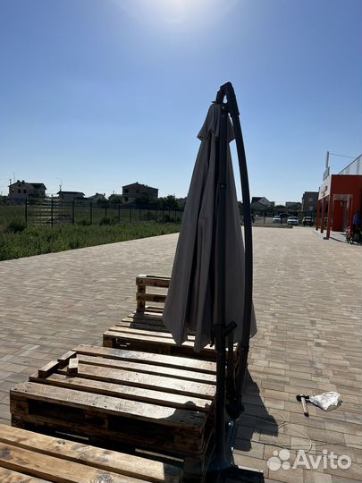 Уличный зонт для кафе